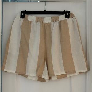 Beach lounge Collection Chic Tan and White Striped Women's Shorts